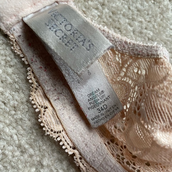 Victoria’s Secret Dream Angels Push-up 34D - Picture 3 of 3